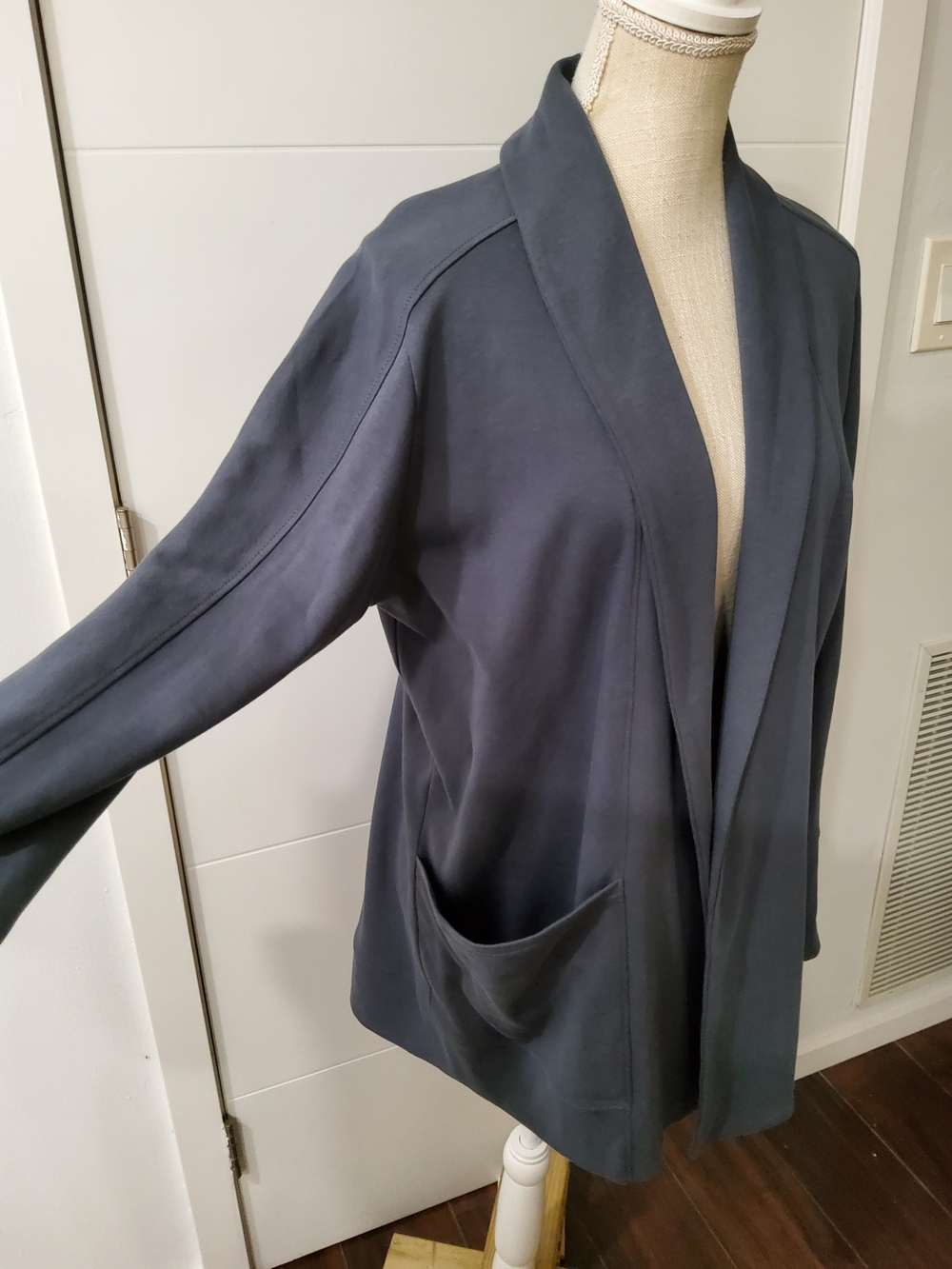 PACT Organic Airplane Wrap Cardigan Size M - Picture 5 of 15